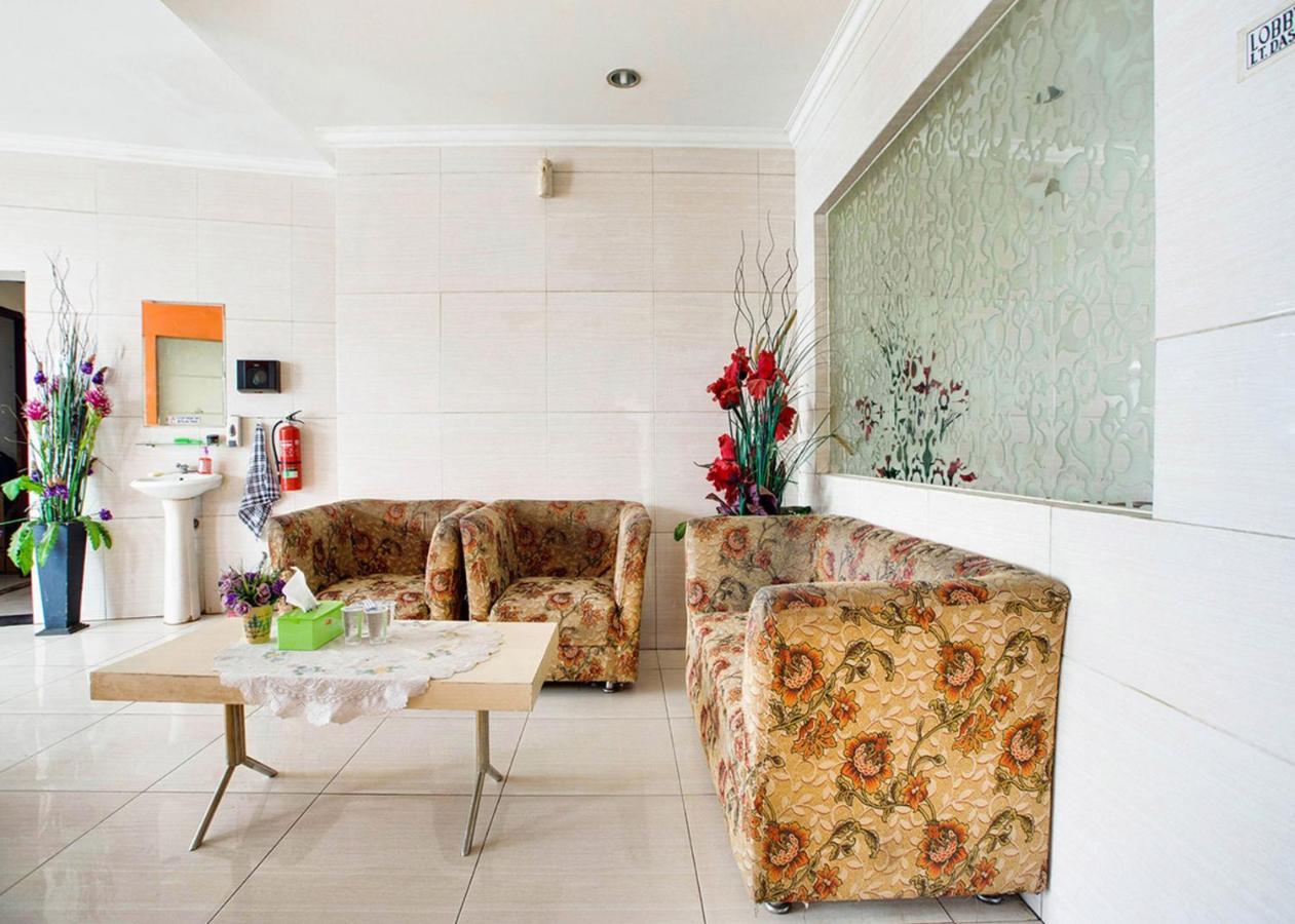 Oyo 2554 Hotel Arimbi Lama Dewi Sartika Bandung Esterno foto