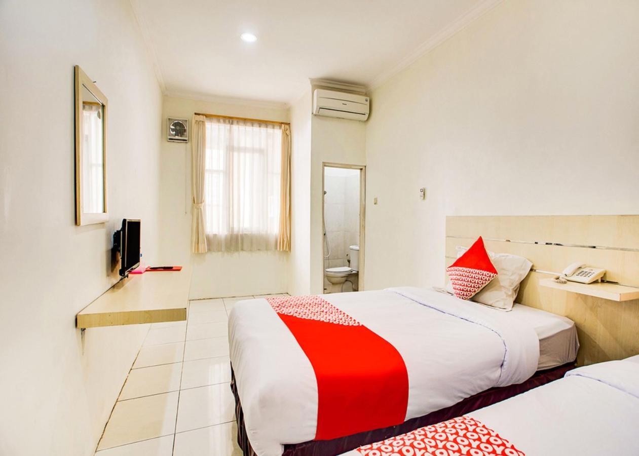 Oyo 2554 Hotel Arimbi Lama Dewi Sartika Bandung Esterno foto