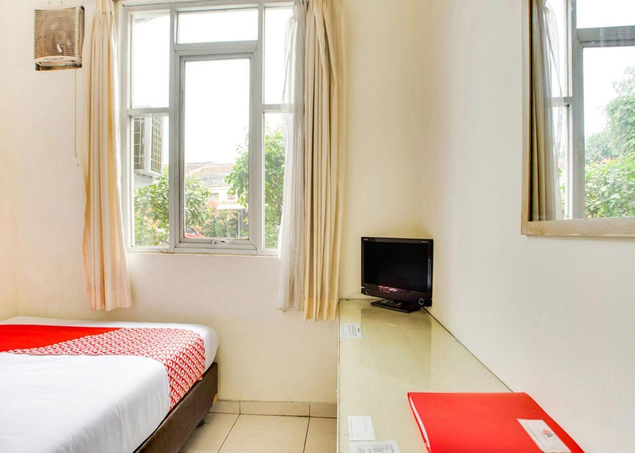 Oyo 2554 Hotel Arimbi Lama Dewi Sartika Bandung Esterno foto