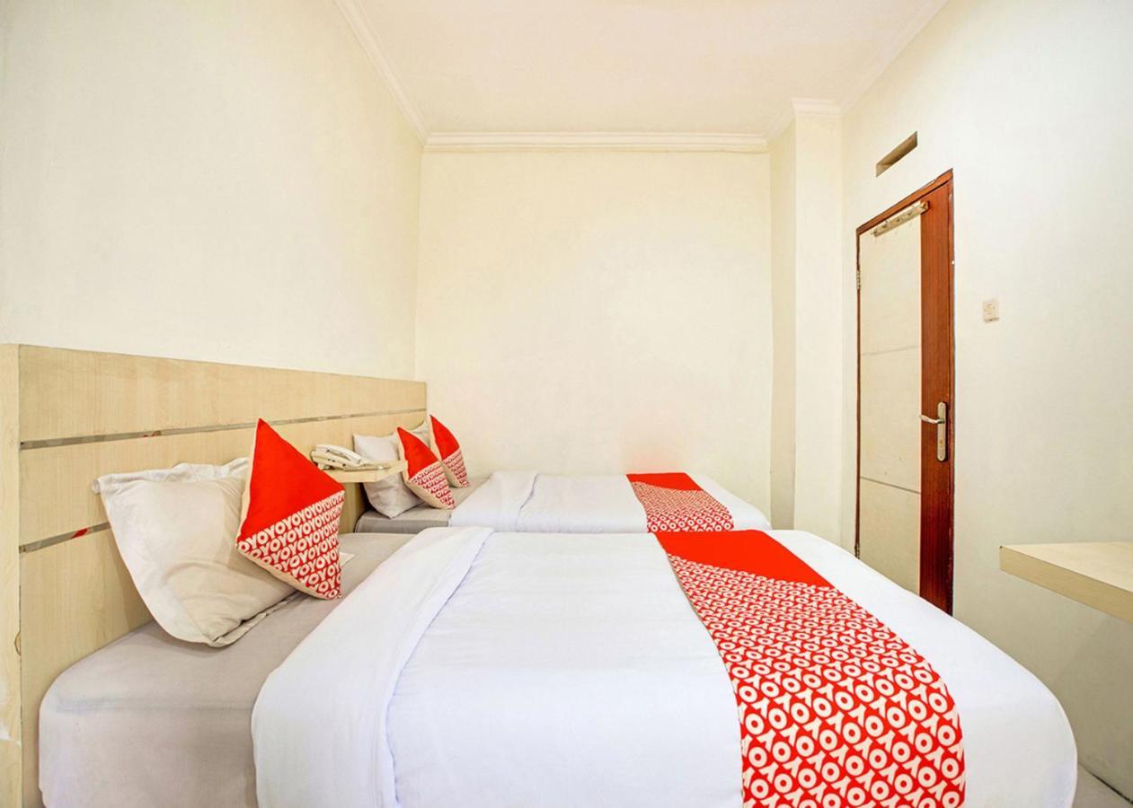 Oyo 2554 Hotel Arimbi Lama Dewi Sartika Bandung Esterno foto